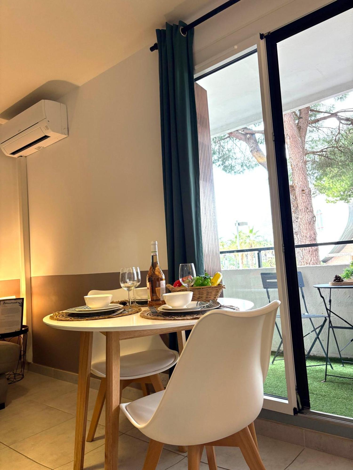 L'Amazone Studio Plein Centre Plages A 2Min Clim Wifi Sur Le Port - Top Prosconciergerie- La Grande Motte Ngoại thất bức ảnh